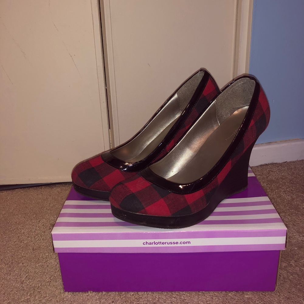 Buffalo plaid wedges